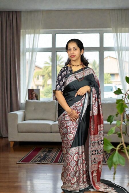 Semi Modal Saree w Blouse (Black)